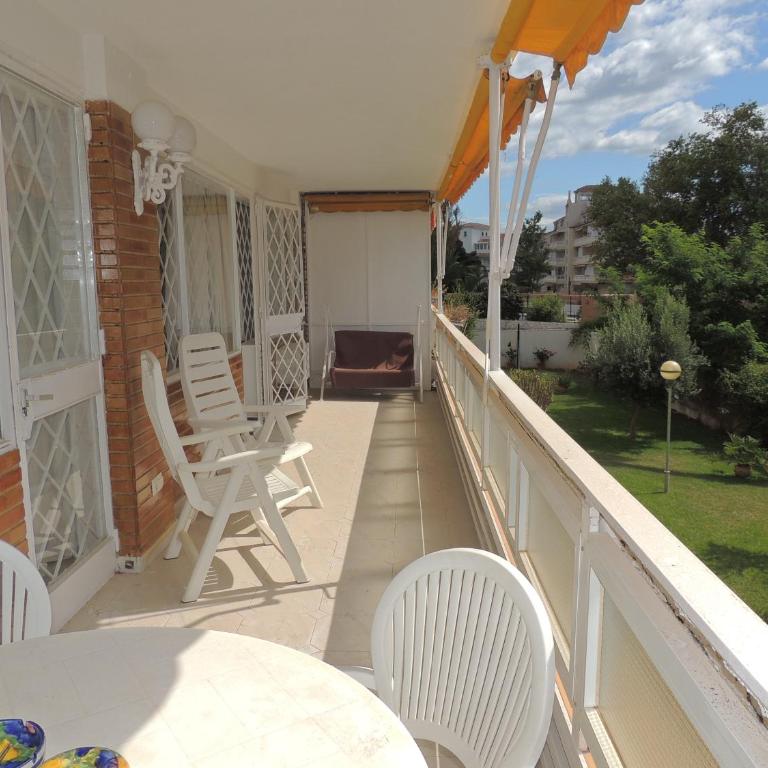 Eurosol Carihuela Beach - Three-Bedroom Apartment - 10