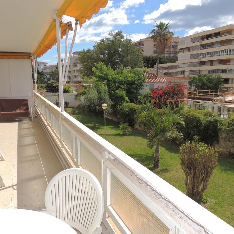 Eurosol Carihuela Beach - Three-Bedroom Apartment - 11