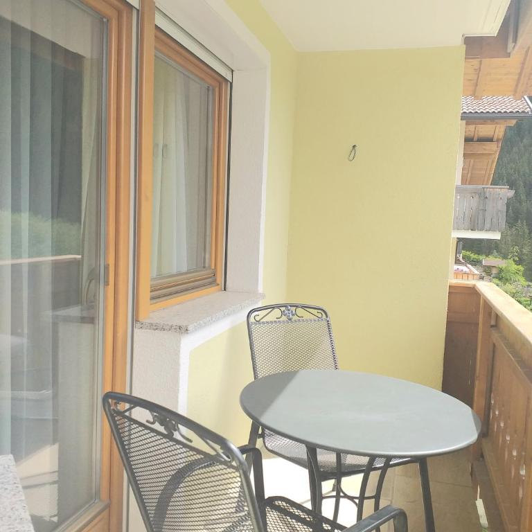 Apartments Bracun - One-Bedroom Apartment with Mountain View - 4