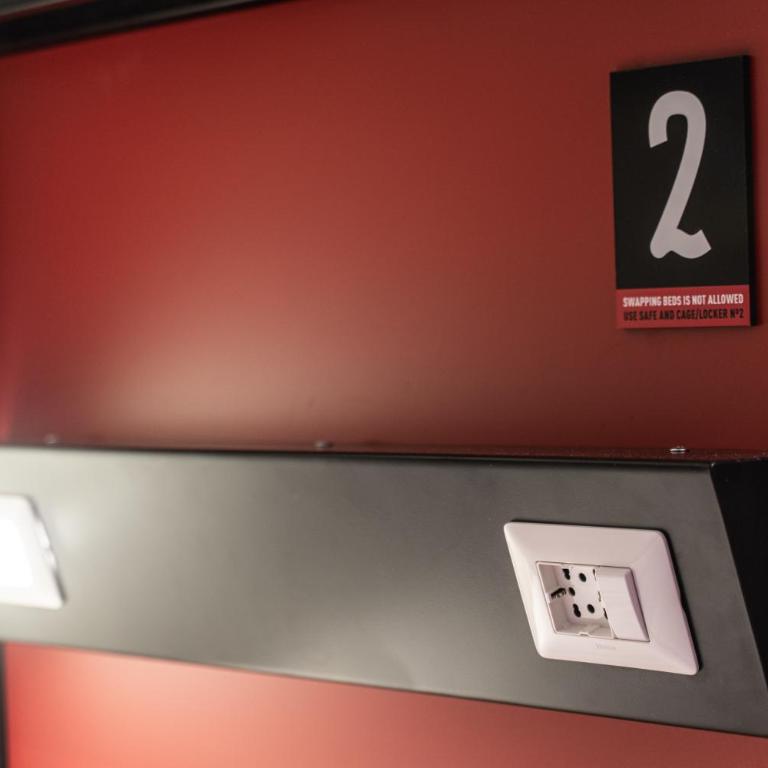 YellowSquare Rome - Posto Letto in Dormitorio Femminile per 4 Persone - 3