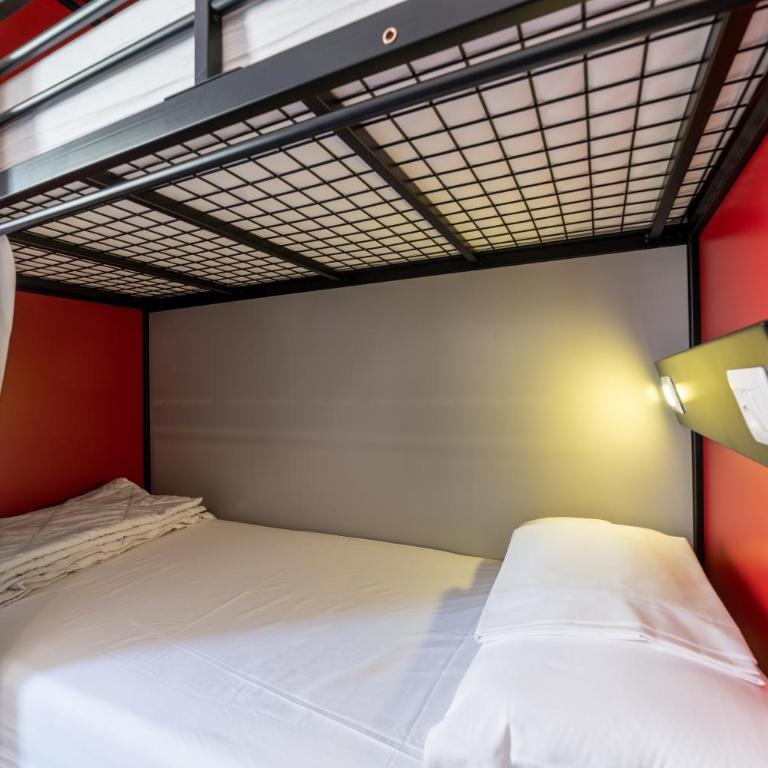 YellowSquare Rome - Posto Letto in Dormitorio Femminile per 4 Persone - 9