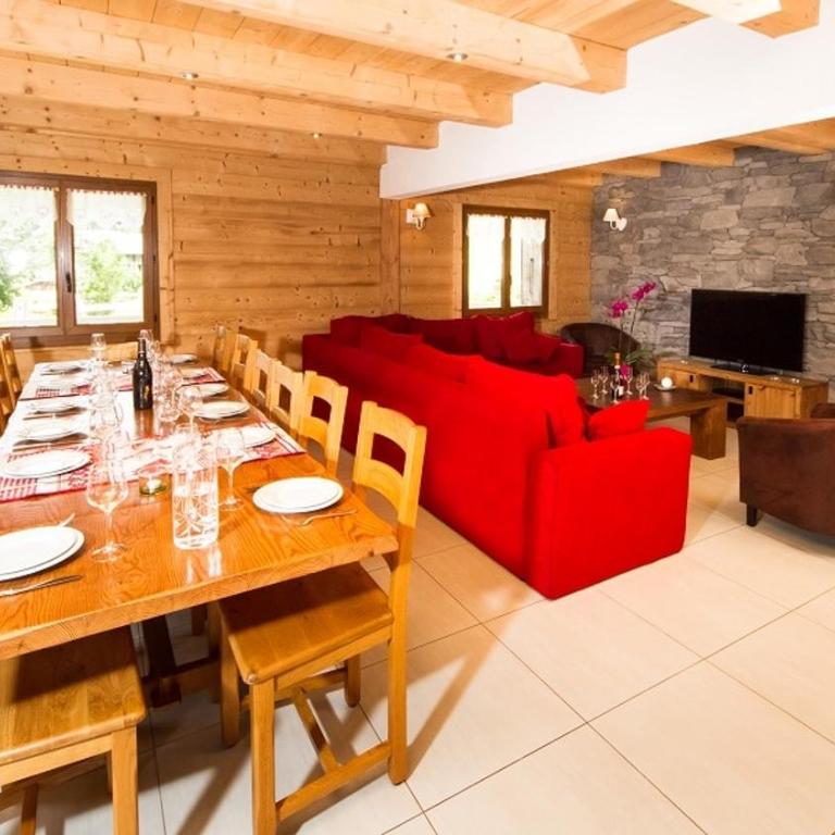 Chante Bise - Chalet - BO Immobilier - Reduced prices on ski passes Châtel & Portes du Soleil - Chalet - 2