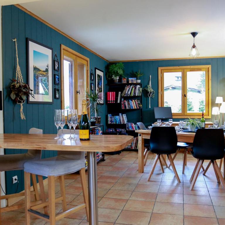 Chamonix Large Chalet, Sleeps 12, 200m2, 5 Bedroom, 4 Bathroom, Garden, Jacuzzi, Sauna - Chalet - 17