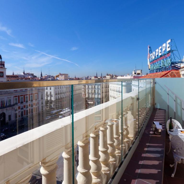 Hotel Europa - Premium Double Room with Terrace and Puerta del Sol Views - 2