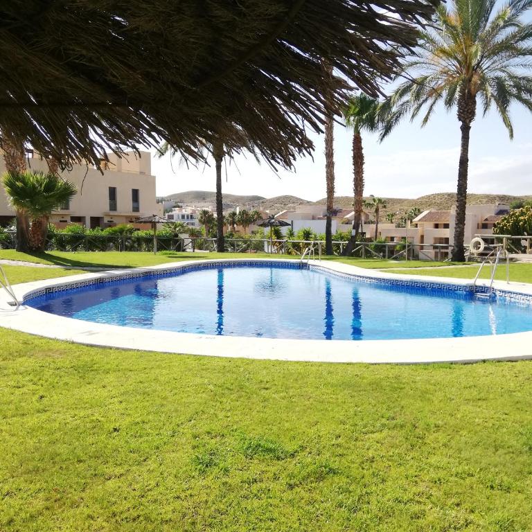 BAJO con JARDÍN PROPIO EN VALLE DEL ESTE GOLF!! - Apartamento de 2 dormitorios - 7