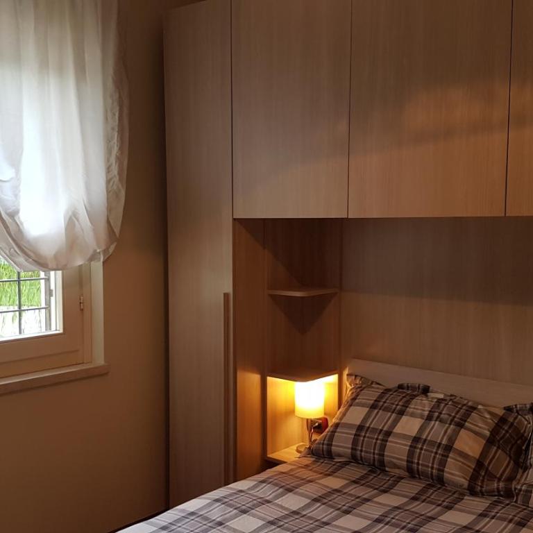 Asso Bed & Breakfast - Camera Matrimoniale con Bagno Privato Esterno - 21