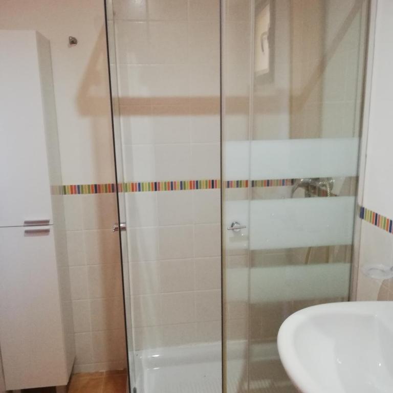 BAJO con JARDÍN PROPIO EN VALLE DEL ESTE GOLF!! - Apartamento de 2 dormitorios - 24