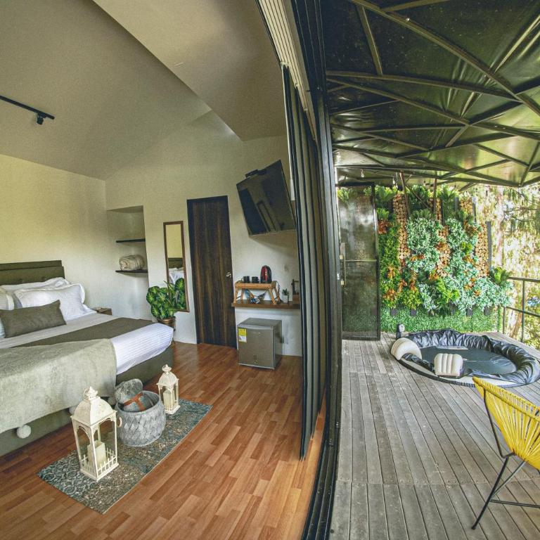 Mumu by Bernalo Hotels - Habitación con cama extragrande y bañera de hidromasaje - 2