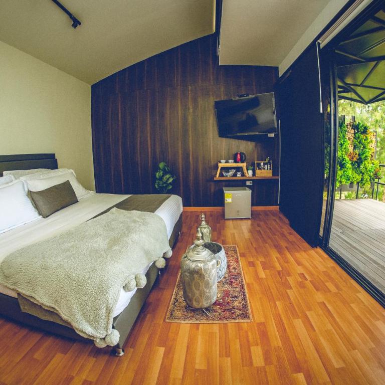 Mumu by Bernalo Hotels - Habitación con cama extragrande y bañera de hidromasaje - 1