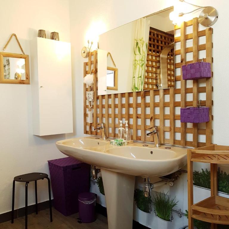 LES FRUITS DE MER, plage et centre à pied, lits faits, parking gratuit, animal bienvenu - Apartment mit Terrasse - 37