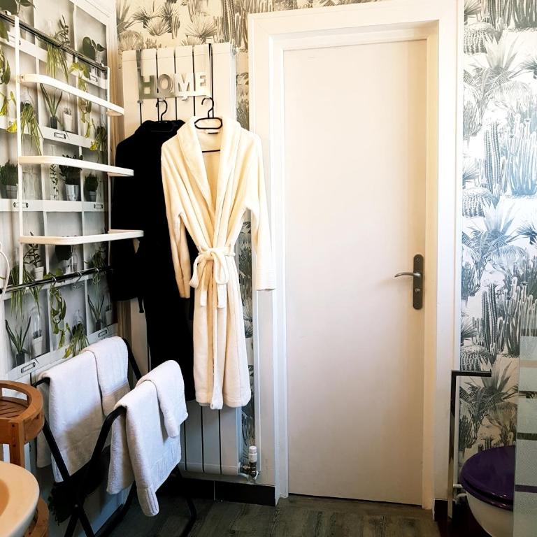 LES FRUITS DE MER, plage et centre à pied, lits faits, parking gratuit, animal bienvenu - Apartment mit Terrasse - 18