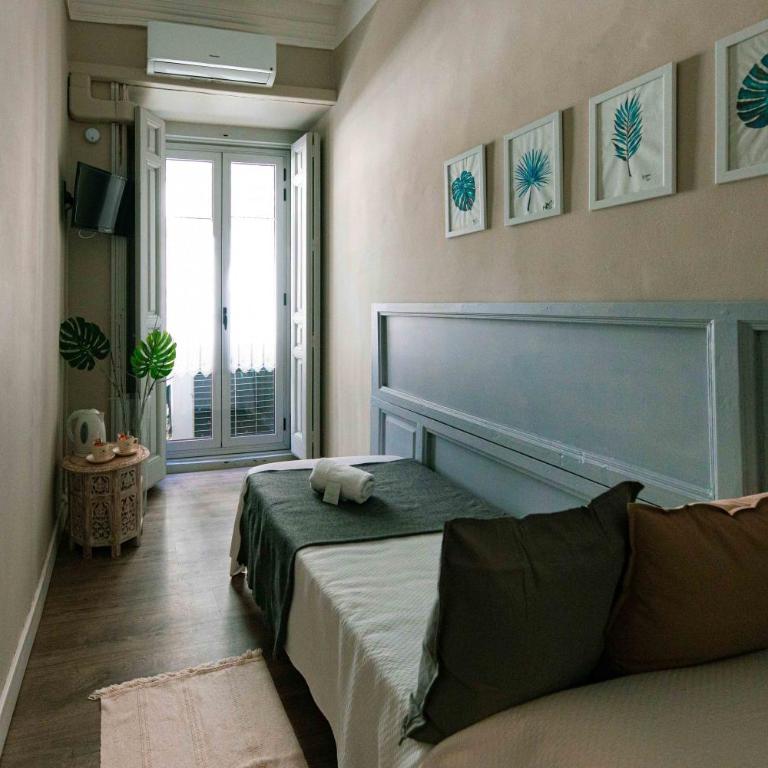 El Hostall - Deluxe Single Room with Balcony - 3