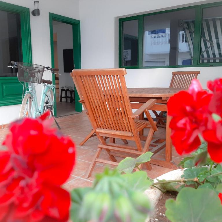 ALIZUTH HOME - Three-Bedroom House - 3