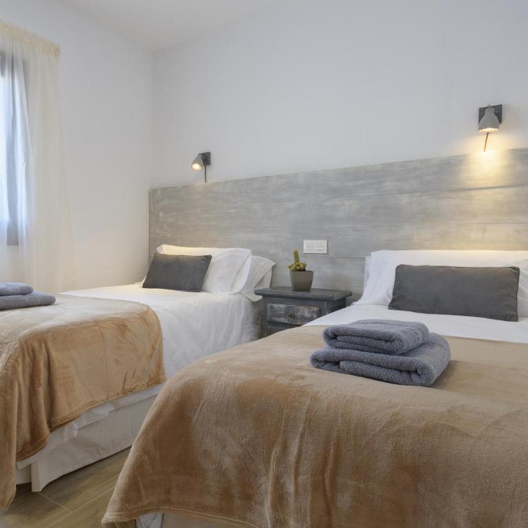 ALIZUTH HOME - Three-Bedroom House - 22