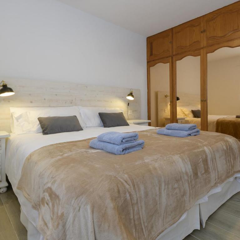 ALIZUTH HOME - Three-Bedroom House - 15