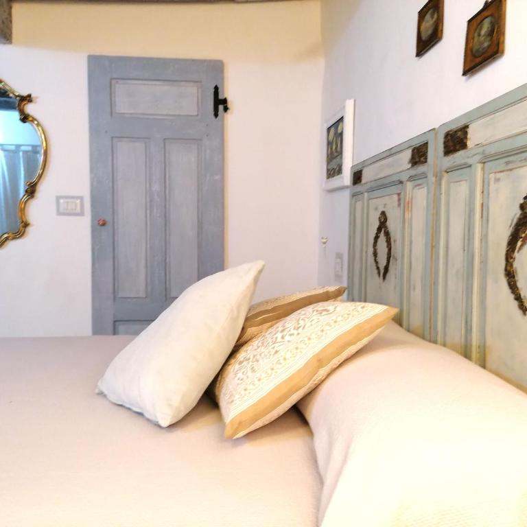 Corte delle Camelie Bed and Breakfast - Double Room with Private Bathroom - 5