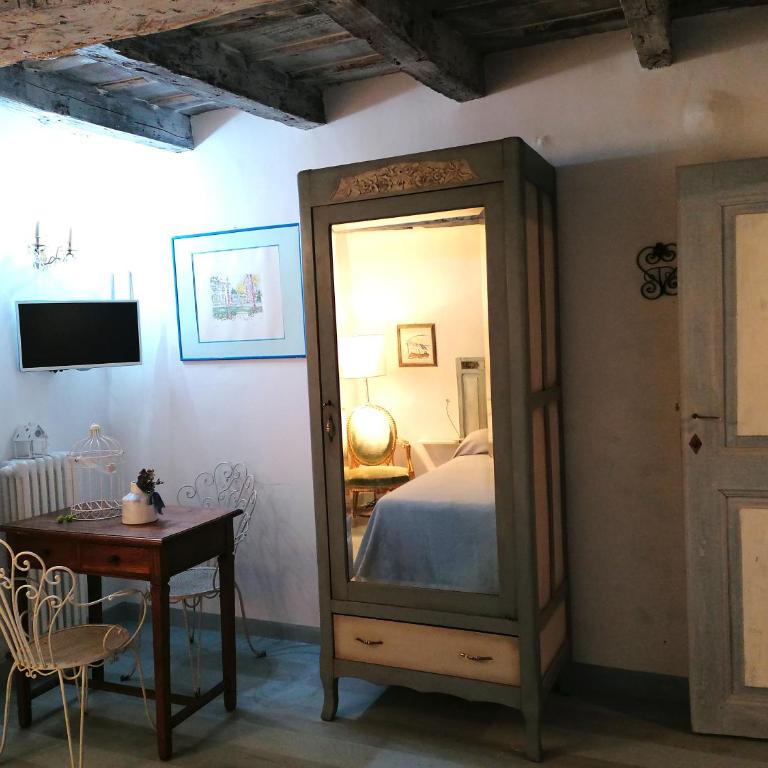 Corte delle Camelie Bed and Breakfast - Double Room with Private Bathroom - 6