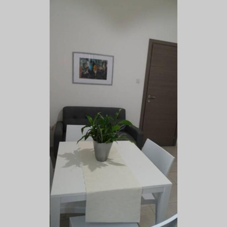 Your House - One-Bedroom Apartment - 8