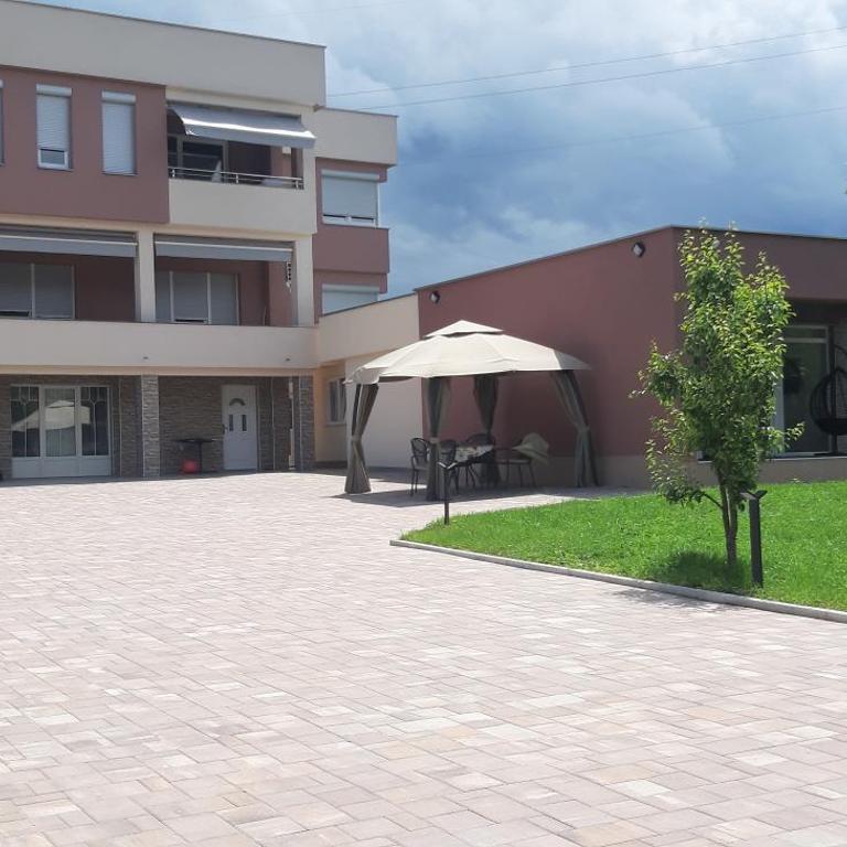 Apartment Vila Tara - Two-Bedroom Apartment with Balcony - 9