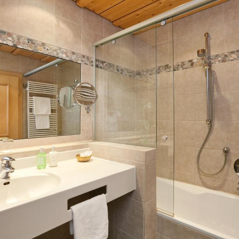 Hotel Hirsch - Themenzimmer im Hauptgebäude - 2