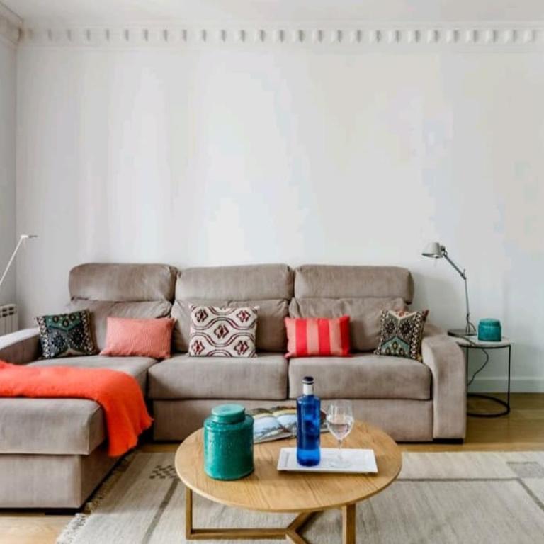 Piso en el Corazón de San Sebastián License ESS00262 - Apartamento de 3 dormitorios - 2