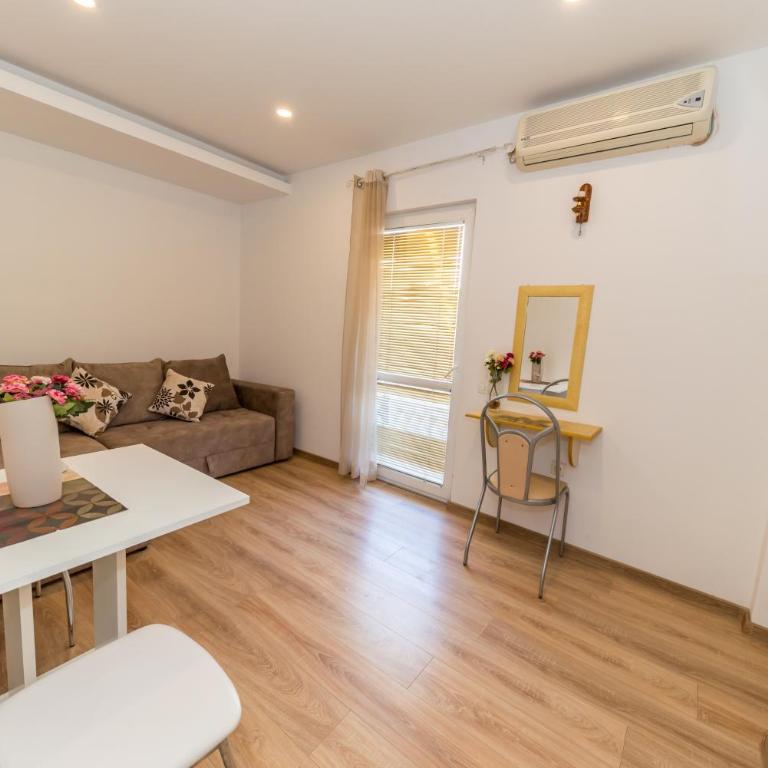 Apartmani Stari Grad - Apartman sa Balkonom - 5