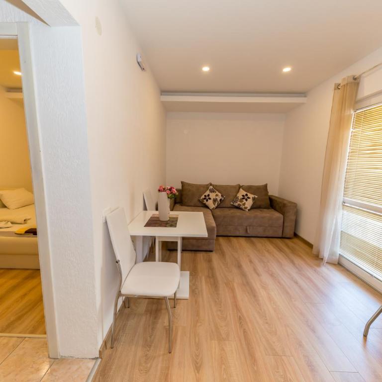 Apartmani Stari Grad - Apartman sa Balkonom - 7