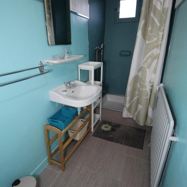 Les Meublés des Coteaux d'Aix - Apartment - 56