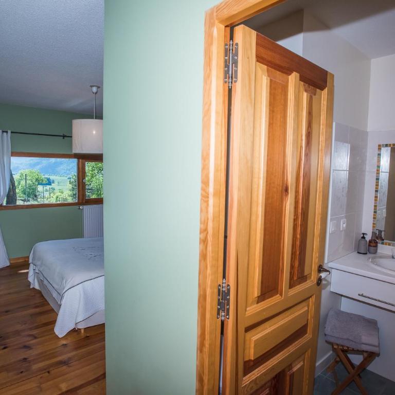 Maison d'hôtes Agathe et Sophie - Chambre Double - Vue sur Montagne - 6