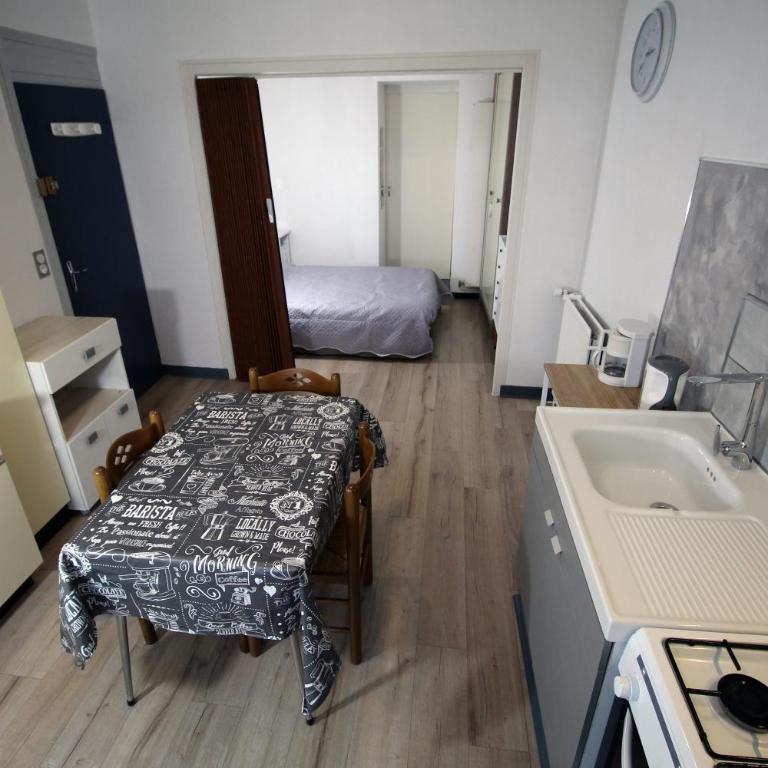 Les Meublés des Coteaux d'Aix - Studio Apartment - 7