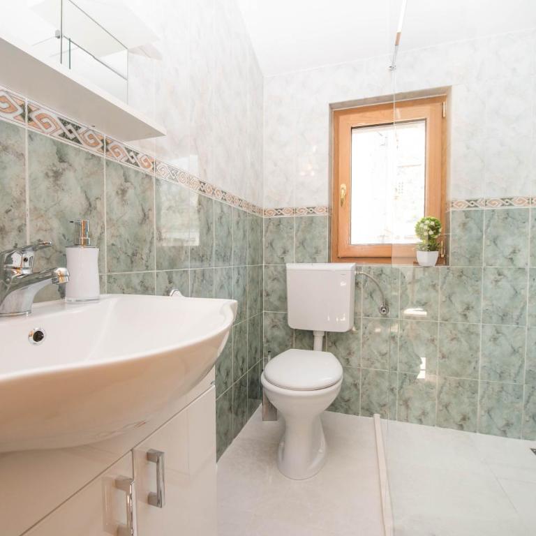S&P City Center Apartments - One-Bedroom Apartment with Terrace - 14