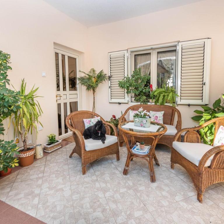 S&P City Center Apartments - Three-Bedroom Superior Apartment - 3