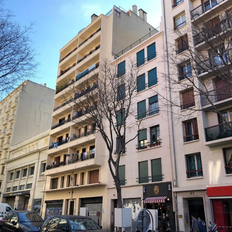 Appart 2 chambres gare St Charles - Appartement 2 Chambres - 32