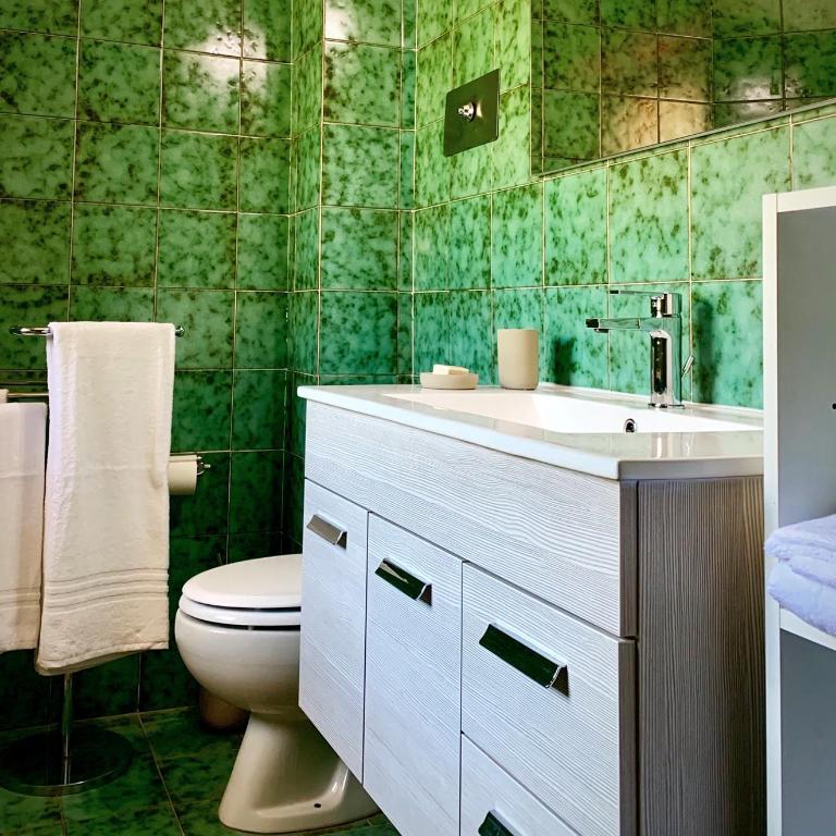 Elegante trilocale con garage, terrazzo e vista montagne - Appartamento con 2 Camere da Letto - 13