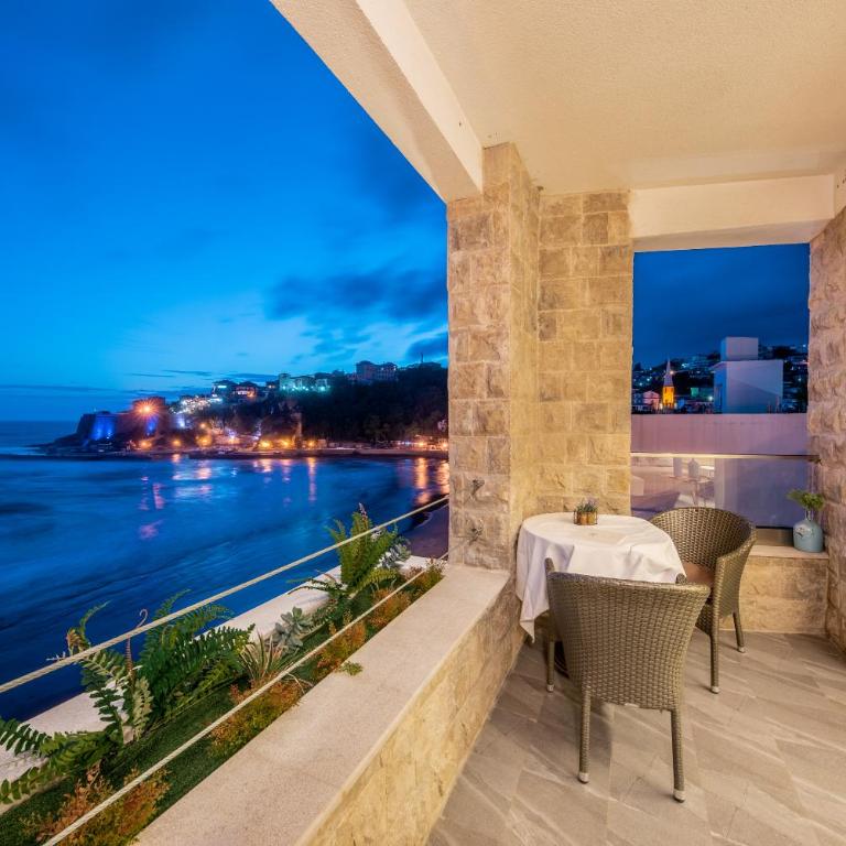 Plaza Hotel&SPA - Deluxe Double Room with Balcony and Sea View - 3