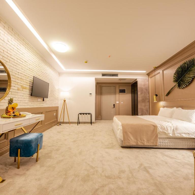 Plaza Hotel&SPA - Deluxe Double Room with Balcony and Sea View - 7