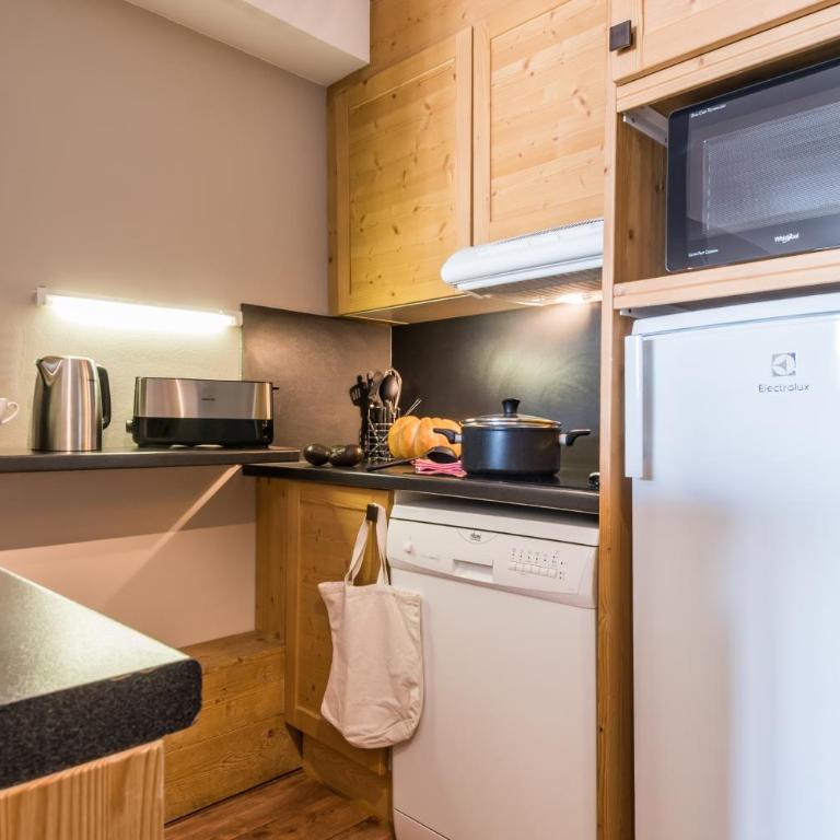 Résidence Pierre & Vacances Les Balcons De Bellevarde - Appartement 1 Chambre (4 Personnes) - Vue sur Montagne - Côté Sud - 5