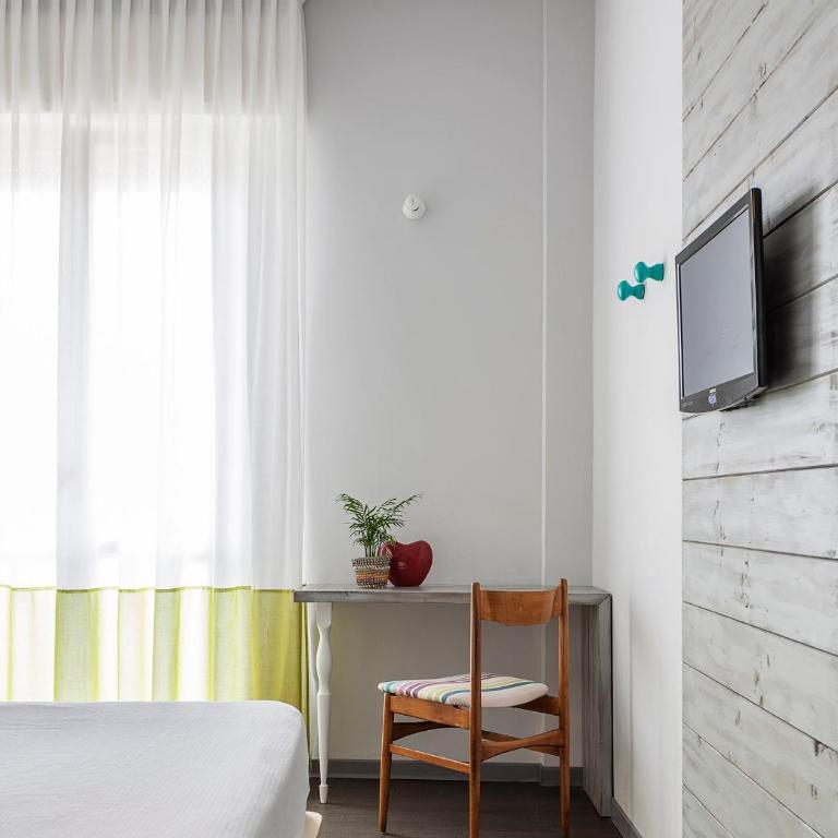 Hotel Madison - Camera Matrimoniale Deluxe (2 Adulti + 1 Bambino) - 1