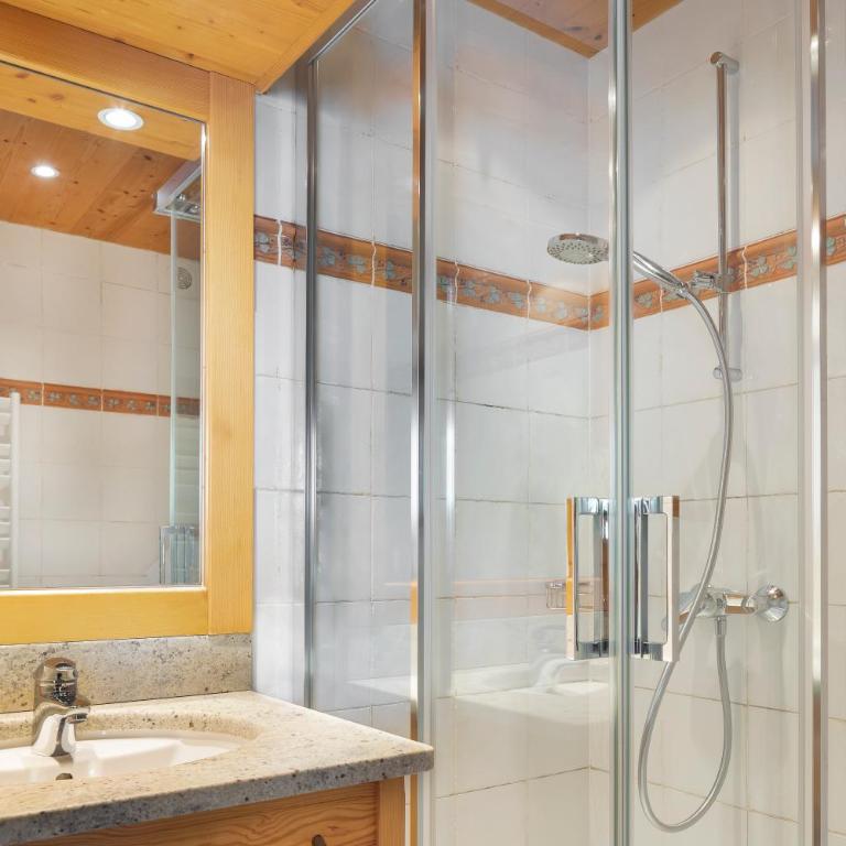 Logis La Croix-Saint-Maurice - Comfort Doppelzimmer mit Balkon und Bergblick - 2