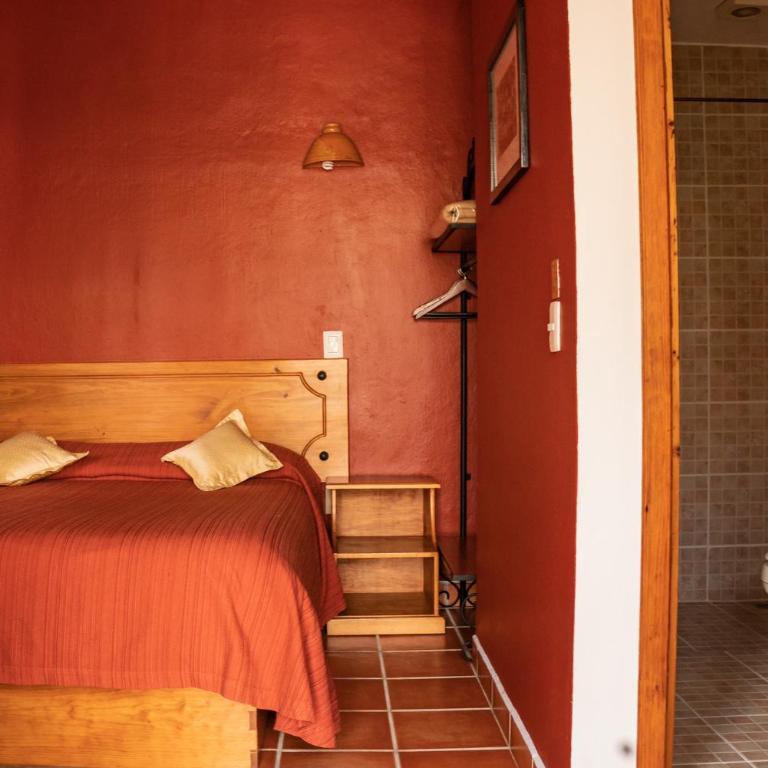 Hotel Casa Margarita - Standard Queen Room - 3