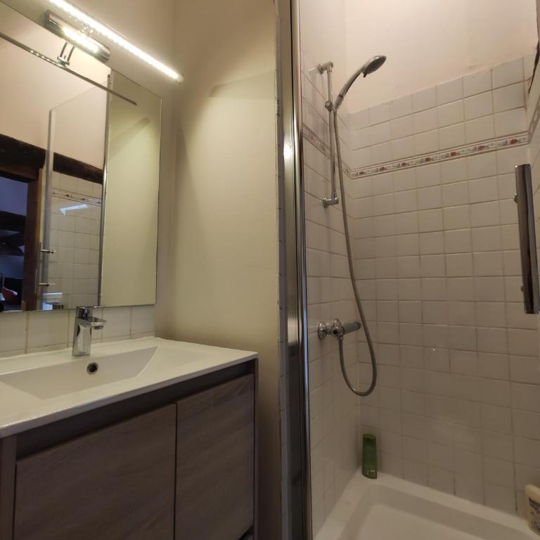 Habitation Saint-Clar Vieille Ville - Studio Apartment - 16