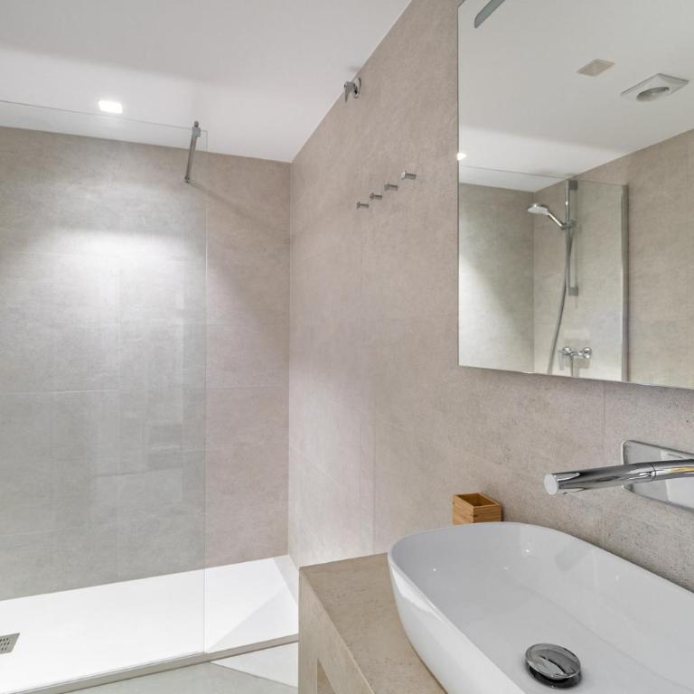 Comtal homey apartments - Two-Bedroom Apartment - 11