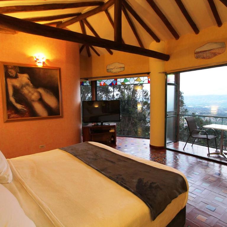 Suites Arcoiris - Suite con vistas a la ciudad - 2