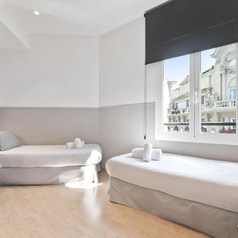 Fisa Rentals Gran Via Apartments - Superior Two-Bedroom Apartment - 5