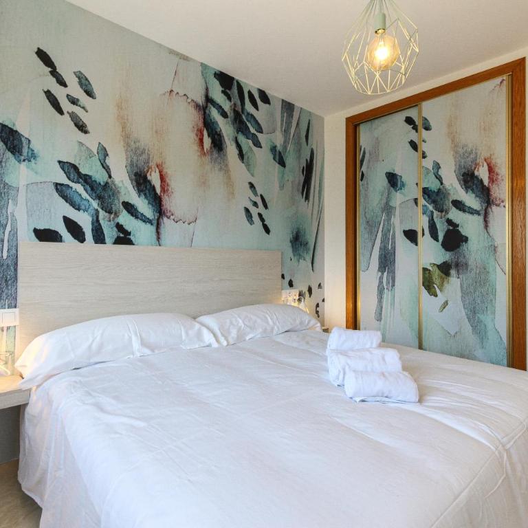 Apartamento Veremar, zona tranquila, con piscina, jardines, soleado y cerca de la playa de la cala, para disfrutar el mediterraneo - Apartamento de 3 dormitorios - 3