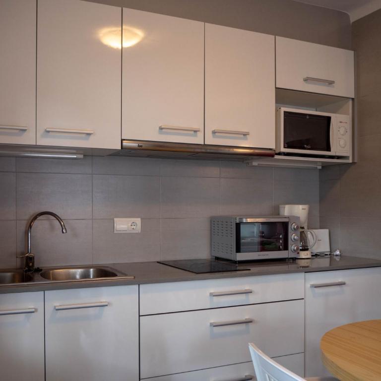 Petite Marie Apartament acollidor per 2 persones a 2 minuts de la Platja Gran, en ple centre de Platja d'Aro - Apartamento de 1 dormitorio - 12