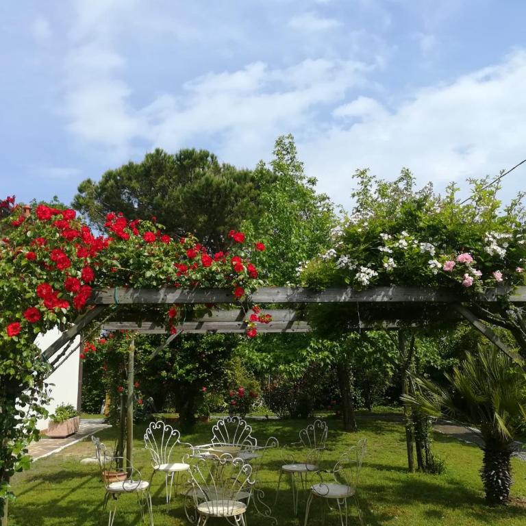 Casa Pianta - Camera Matrimoniale con Vista Giardino - 11