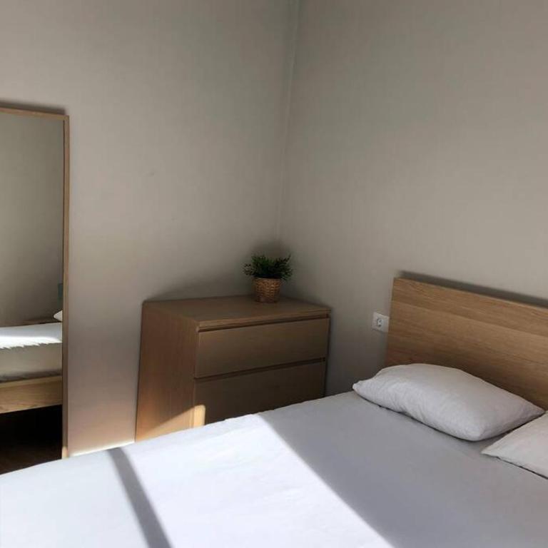 2 BEDROOM APARTMENT SANTS - Two-Bedroom Apartment - 17