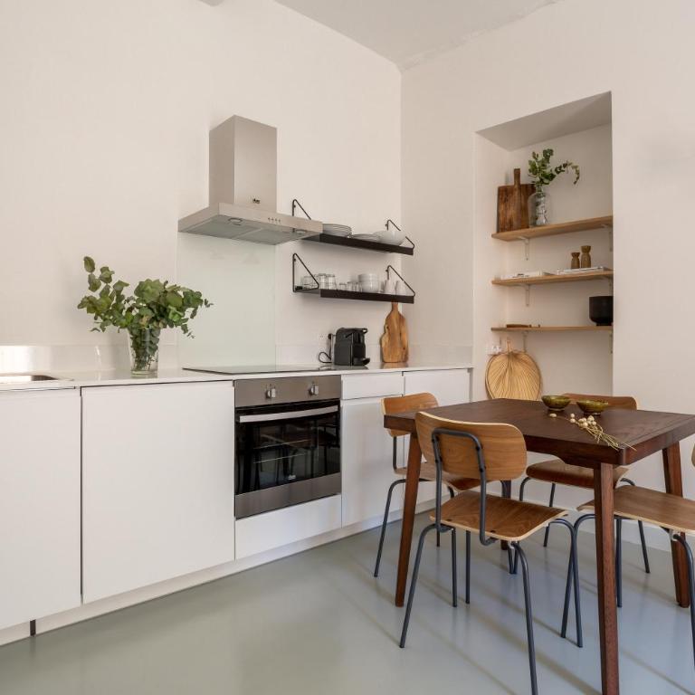 Plage à pied au cœur du vieil Antibes - Appartement - 1