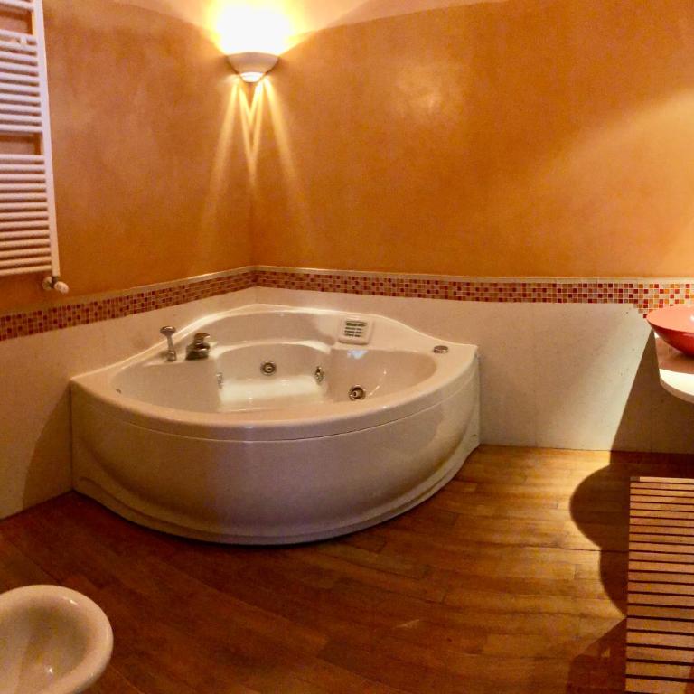 B&B Saluzzo Paesana 1718 - Double or Twin Room with Private External Bathroom - 7